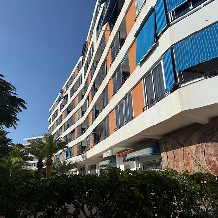 Апартаменты Cozy Ocean And La Gomera View Плая-де-лас-Америкас